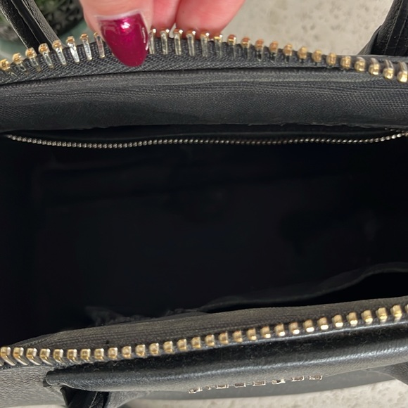 Givenchy Antigona Small Black - Picture 7 of 10